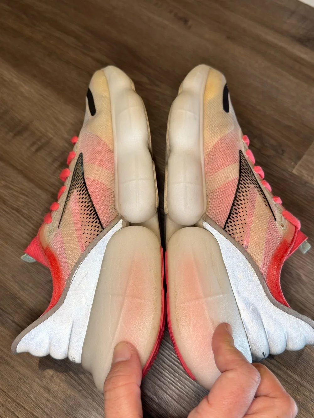 Brooks Aurora BL Athletic Running Sneakers in Coral Grey Black